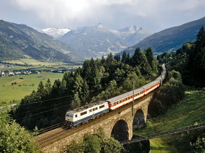 111 084 in Österreich unterwegs