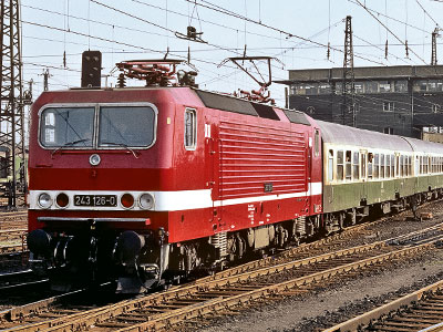 Nagelneue Baureihe 243 in Leipzig