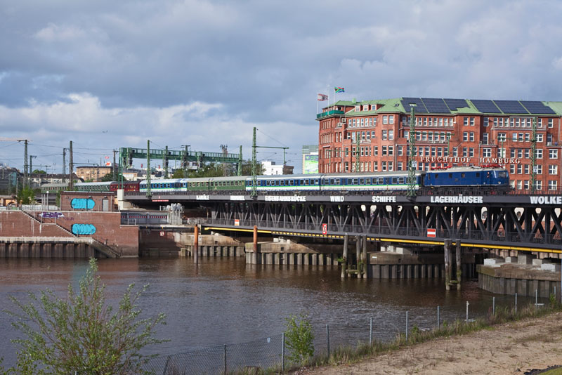 E18047Oberhafen3p120512