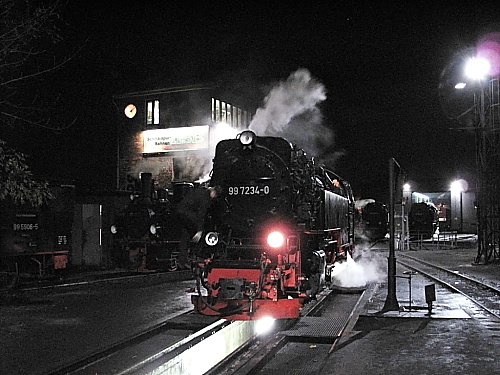 99 7234 kehrt nach nächtlicher Fahrt in das Bw Wernigerode zurück. xIMG_5305