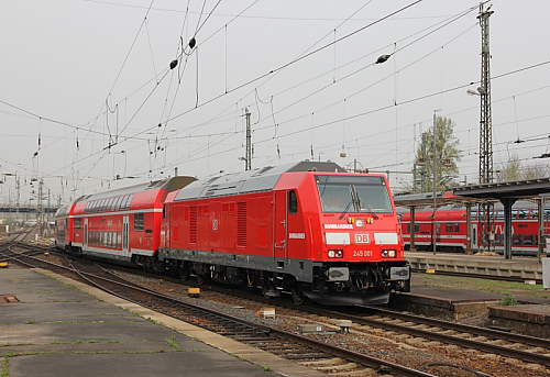 xIMG59134.8 Mo 31.3.2014 Dresden Hbf. 245 001-3 D-DB Lr 17003 9