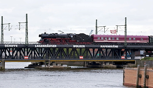 xx031010Oberhafen1p230711