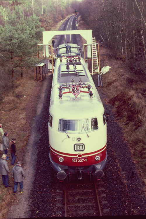 xxF1000065
