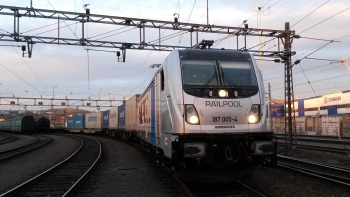 x35BOMBARDIER TRAXX AC Locomotive Railpool Kopie