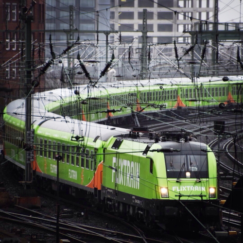 x500FlixTrain free for editorial purposes