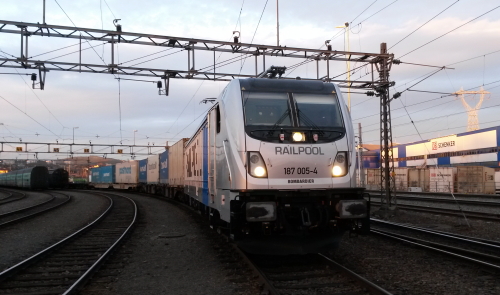 x5OMBARDIER TRAXX AC Locomotive Railpool