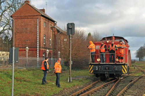 x5Zughalt im Bahnhof Bad Iburg 21.12