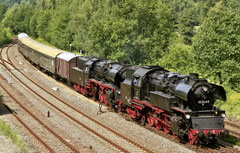 Der „Heizhausexpress“ wurde am 19. August 2011 mit 65 1049 und 35 1019 bespannt; Aufnahme: F. Schubert