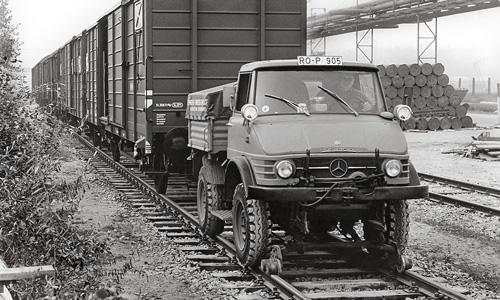 Unimog als Zweiwege-Fahrzeug Eisenbahn-Kurier 8/2025