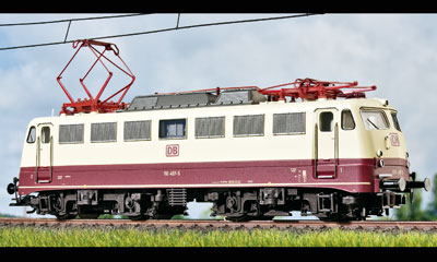 Das Epoche-V-Modell der TEE-farbenen 110 von Märklin in H0|Foto:FZ Das Epoche-V-Modell der TEE-farbenen 110 von Märklin in H0|Foto:FZ