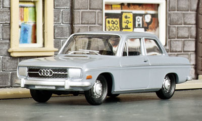 Neu von Herpa: das H0-Modell der Audi 60 Limousine, Baujahr 1968; Foto: RZ Neu von Herpa: das H0-Modell der Audi 60 Limousine, Baujahr 1968; Foto: RZ