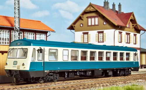 Triebwagen 627.0 von Rivarossi; Foto: jsk