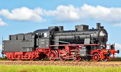 Fleischmann H0: Modell der Baureihe 54.15-17 der DB in der Ausführung mit vereintem Dampf- und Sanddom