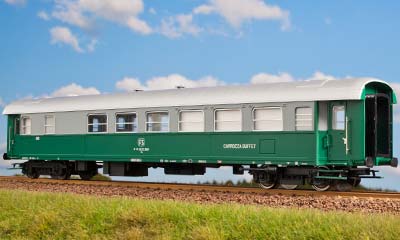 Der FS-Büffetwagen Rz (A.C.M.E., H0 in Epoche-IV-Ausführung) kam u. a. mit dem „Alpen-Express“ Rom—Kopenhagen jahrelang nach München