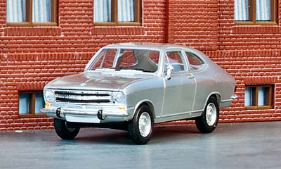 Eine weitere Formneuheit im Herpa-Sortiment ist der Opel Kadett B Coupé