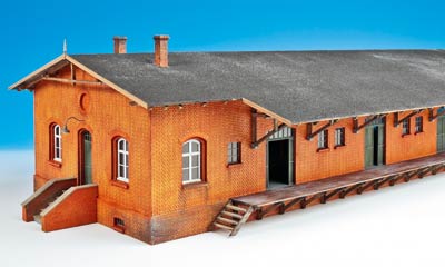 40 cm langer Güterschuppen von Stangel (H0)