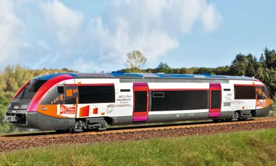 Dieseltriebwagen X 73500 von Jouef