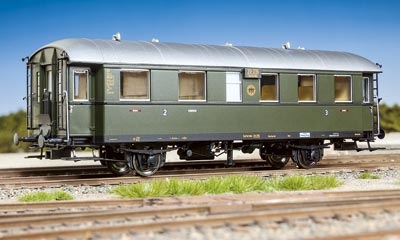 Die Bremsanlage und die innen profilierten Radscheiben am Epoche-II-Wagen BCi-34 von Brawa