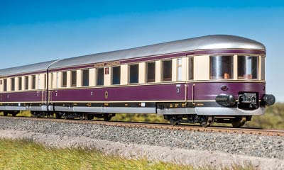 Henschel-Wegmann-Zug (mit 61 002 )von Rivarossi
