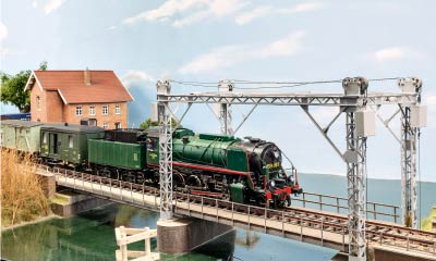 SNCB-Spur-0-Anlage mit langer Fahrstrecke