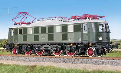 E 18 der DB in Spur 1 von Märklin