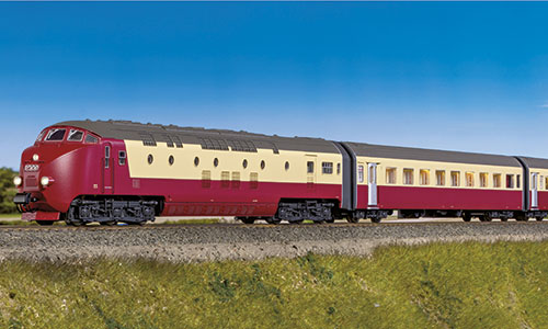 Neukonstruierter TEE-Triebzug SBB RAm in 1 : 87 von Märklin